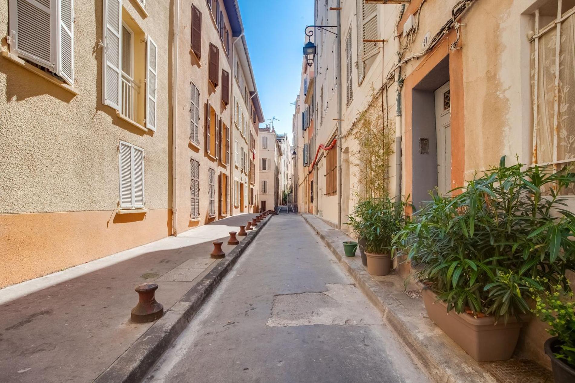 Appartamento Au Coeur Du Panier Avec Terrasse 2 A 4 Personnes Climatisation