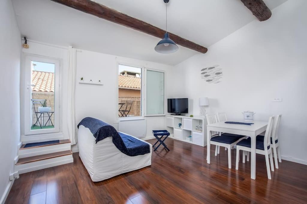 Appartement Au Coeur Du Panier Avec Terrasse 2 A 4 Personnes Climatisation Marseille