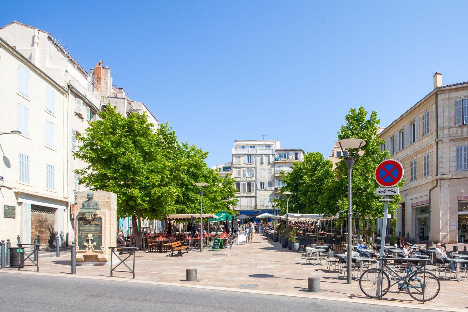 Appartement Au Coeur Du Panier Avec Terrasse 2 A 4 Personnes Climatisation *